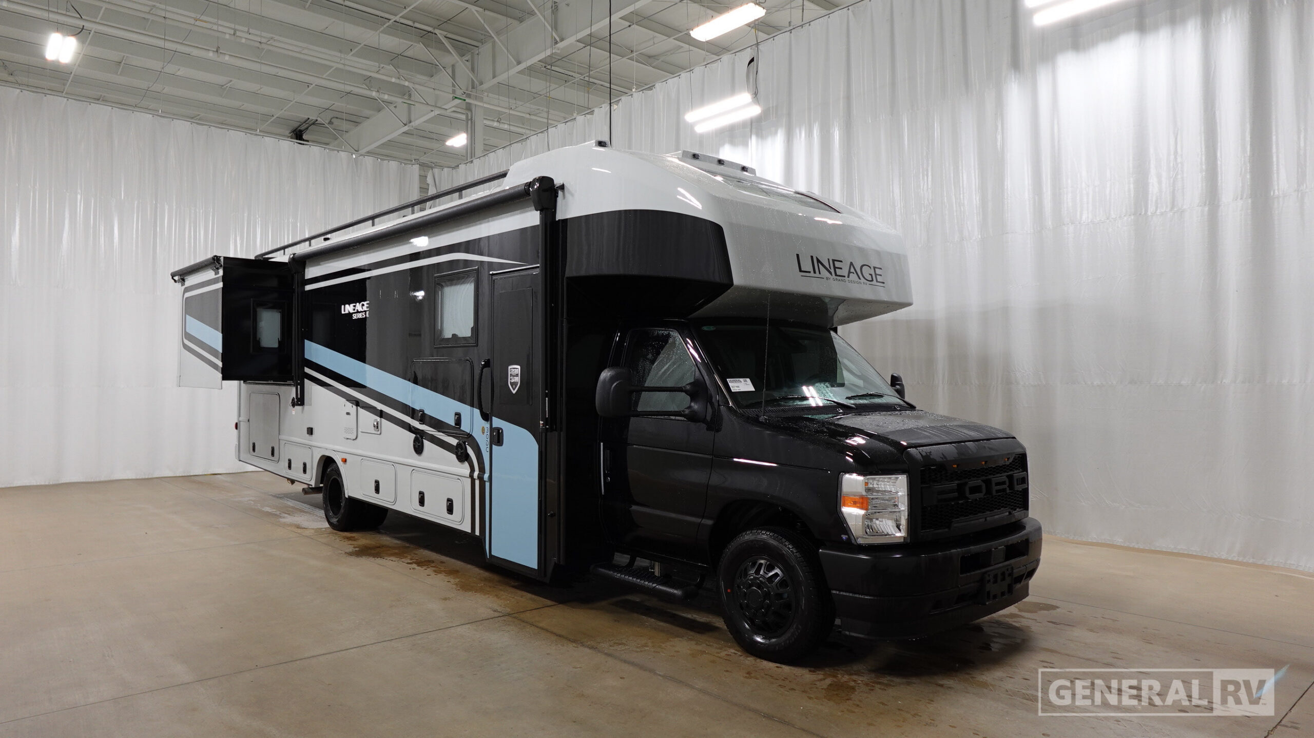 2027 Grand Design LINEAGE 30DC in wixom MI