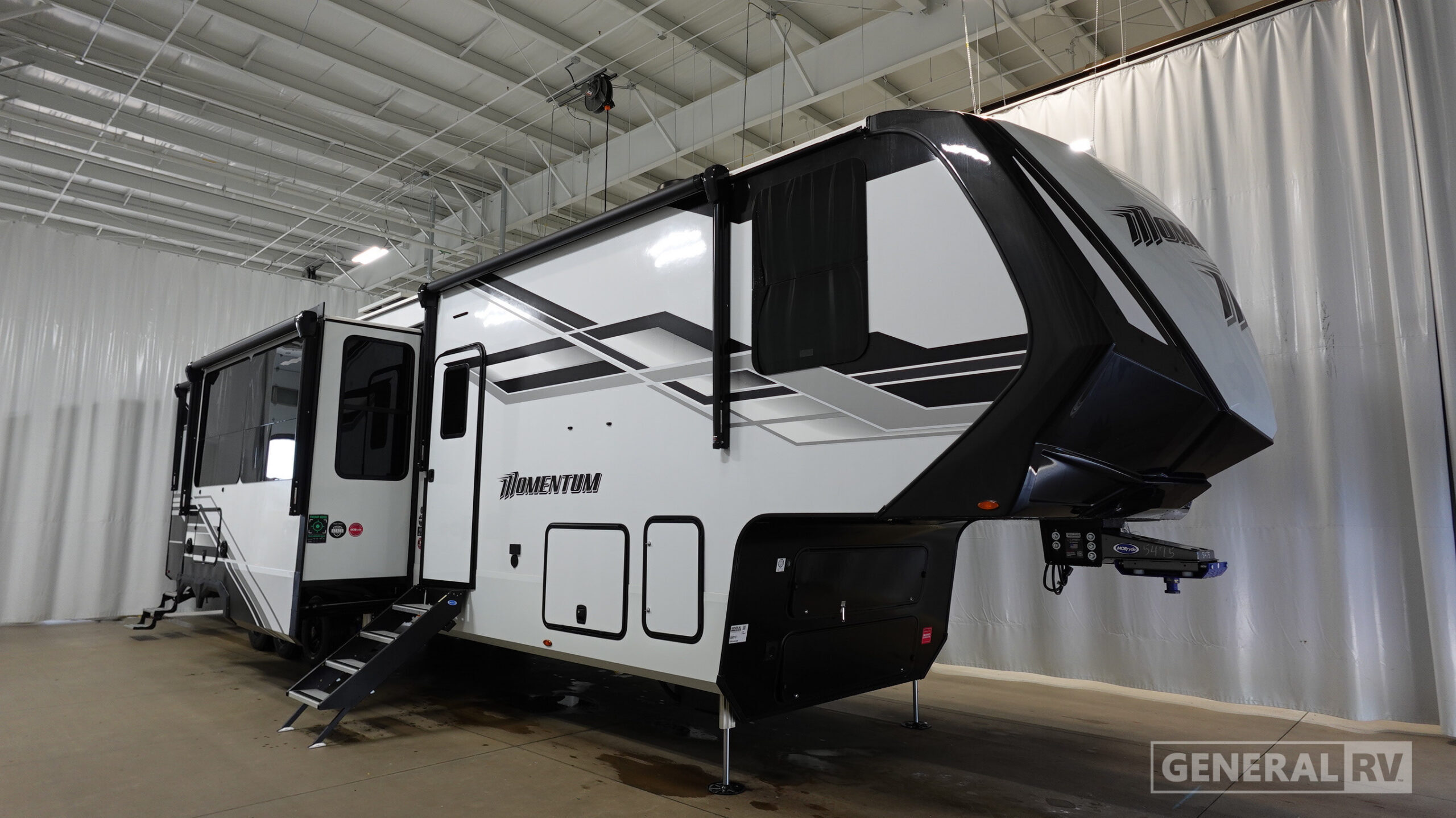 2026 Grand Design MOMENTUM 396DB in west chester PA