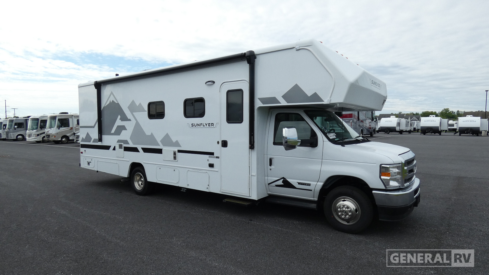 2027 Winnebago SUNFLYER 28MB in elizabetown PA