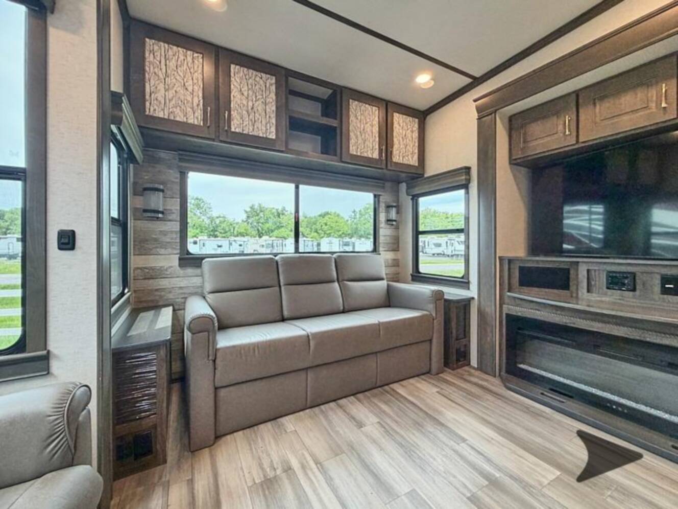 A photo of this 2022 Alliance Rv Paradigm 310RL