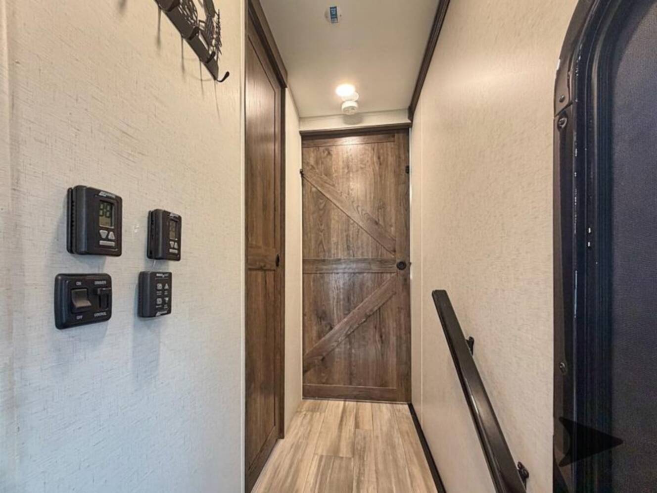 A photo of this 2022 Alliance Rv Paradigm 310RL