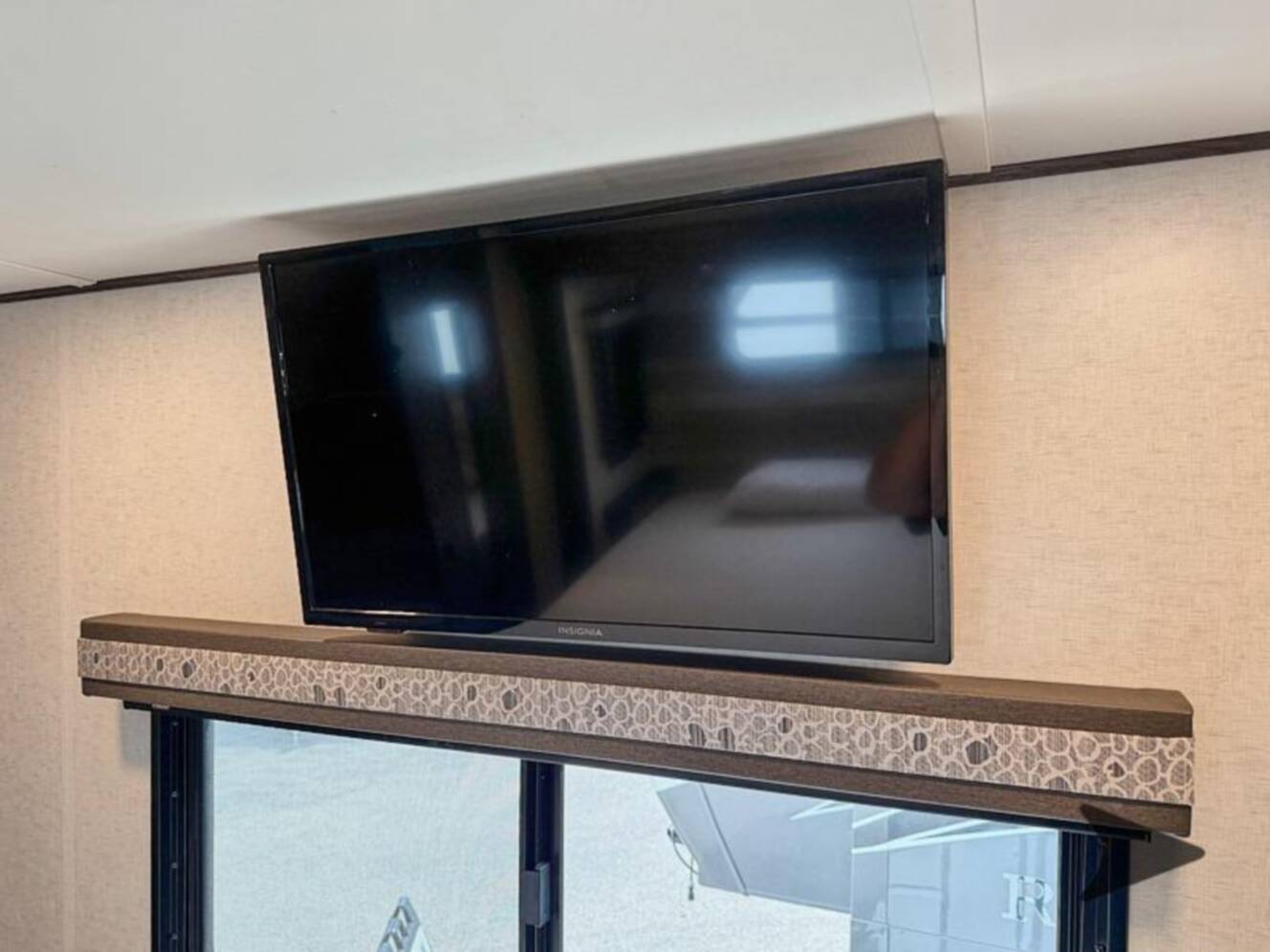 A photo of this 2022 Alliance Rv Paradigm 310RL
