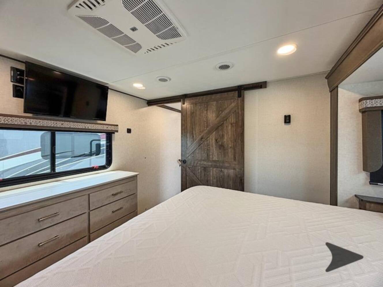 A photo of this 2022 Alliance Rv Paradigm 310RL