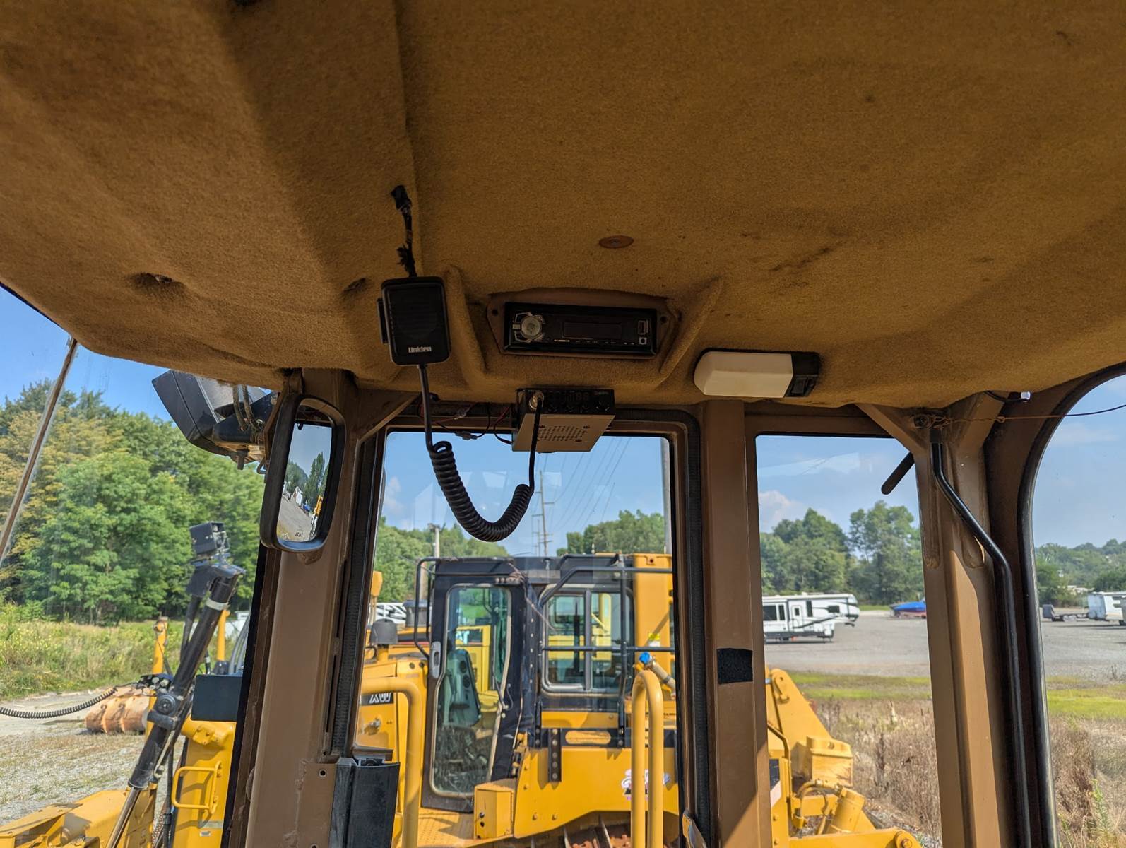 2004 Caterpillar 815F in Crofton, MD