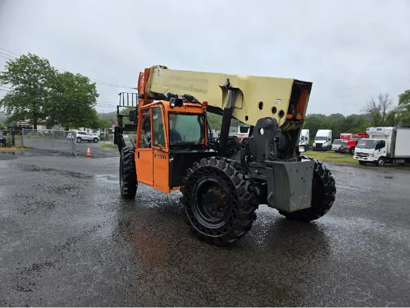 2012 JLG G10-55A