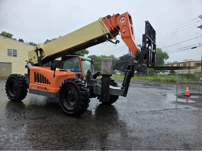 2012 JLG G10-55A