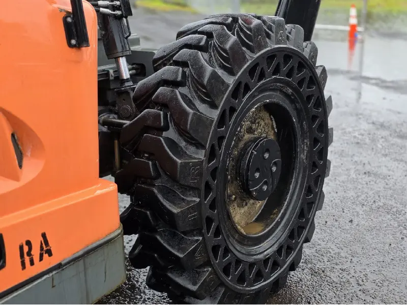 2012 JLG G10-55A