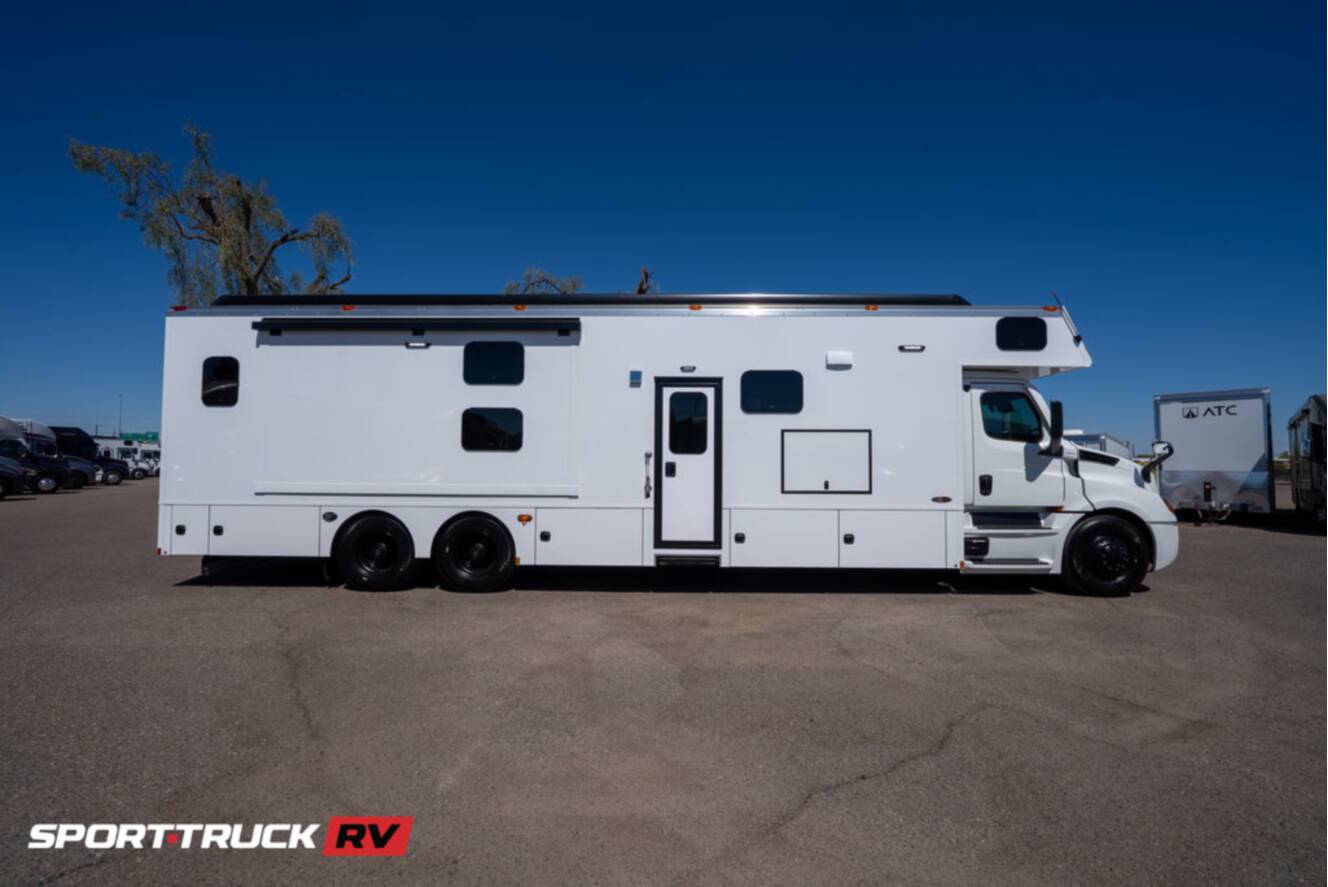 A photo of this 2026 Renegade Classic 45CBF