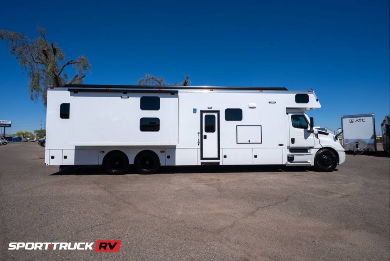 A photo of this 2026 Renegade Classic 45CBF