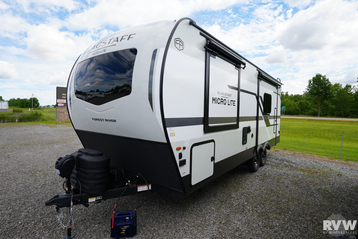 2027 Forest River Flagstaff Micro Lite 25SRK in lakeview OH