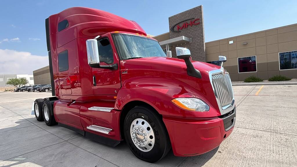 2022 INTERNATIONAL LT625 in El Paso, TX