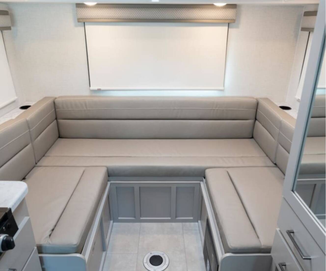 A photo of this 2026 Thor Motor Coach CHATEAU 19Z