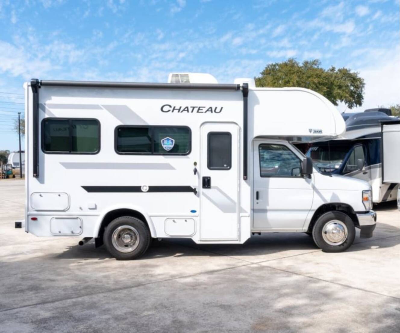 A photo of this 2026 Thor Motor Coach CHATEAU 19Z