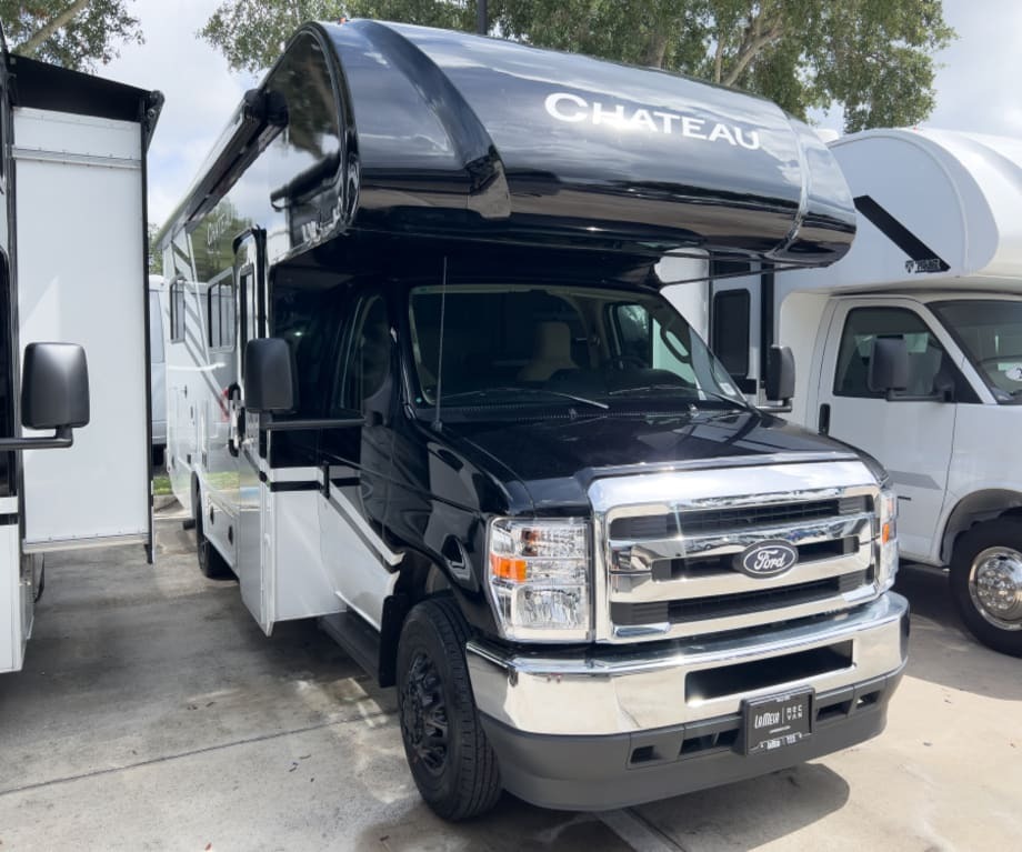 2027 Thor Motor Coach CHATEAU 25Z-PP RV