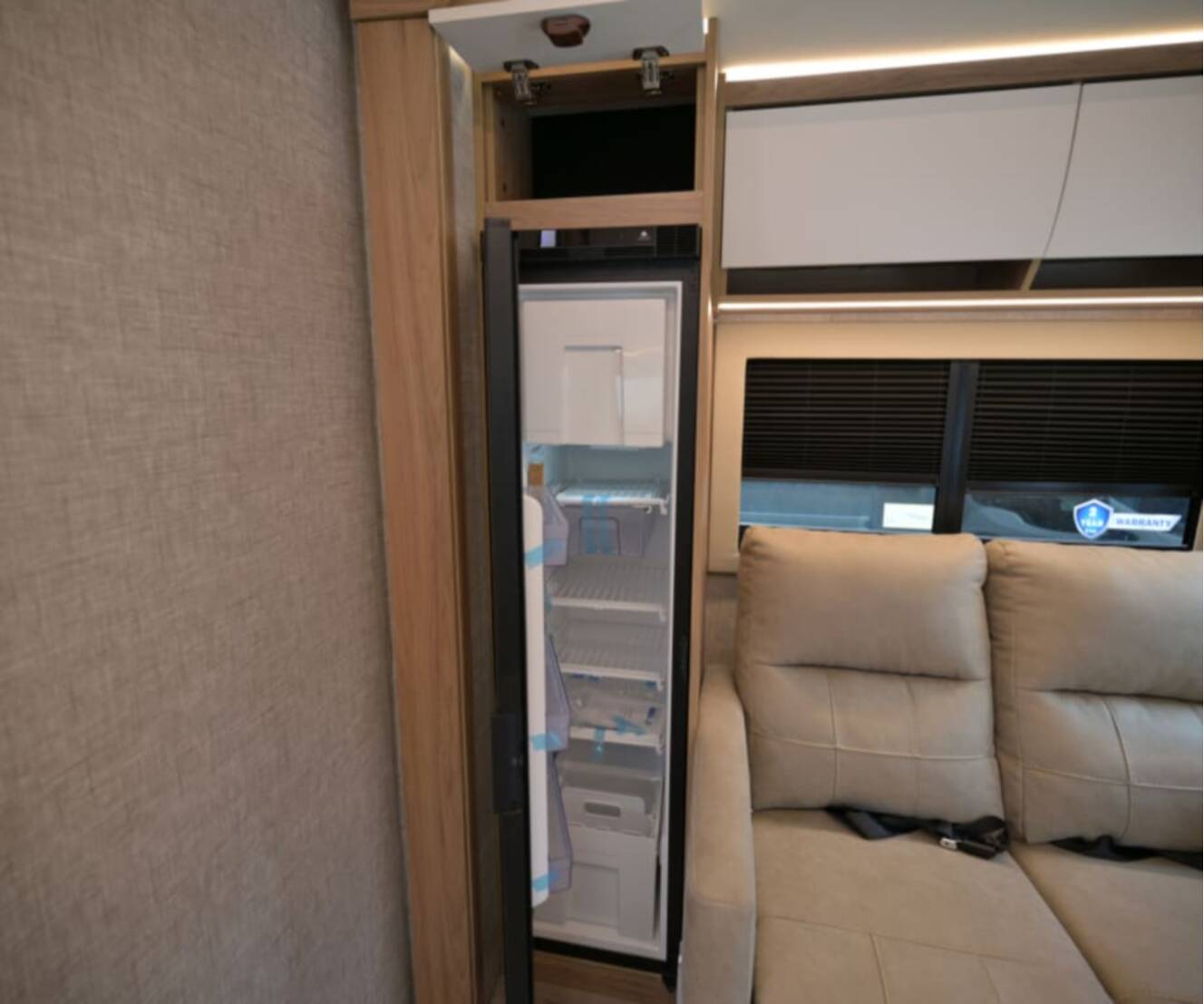 A photo of this 2027 Tiffin WAYFARER 25XLW
