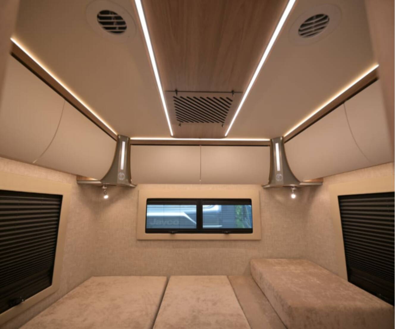 A photo of this 2027 Tiffin WAYFARER 25XLW