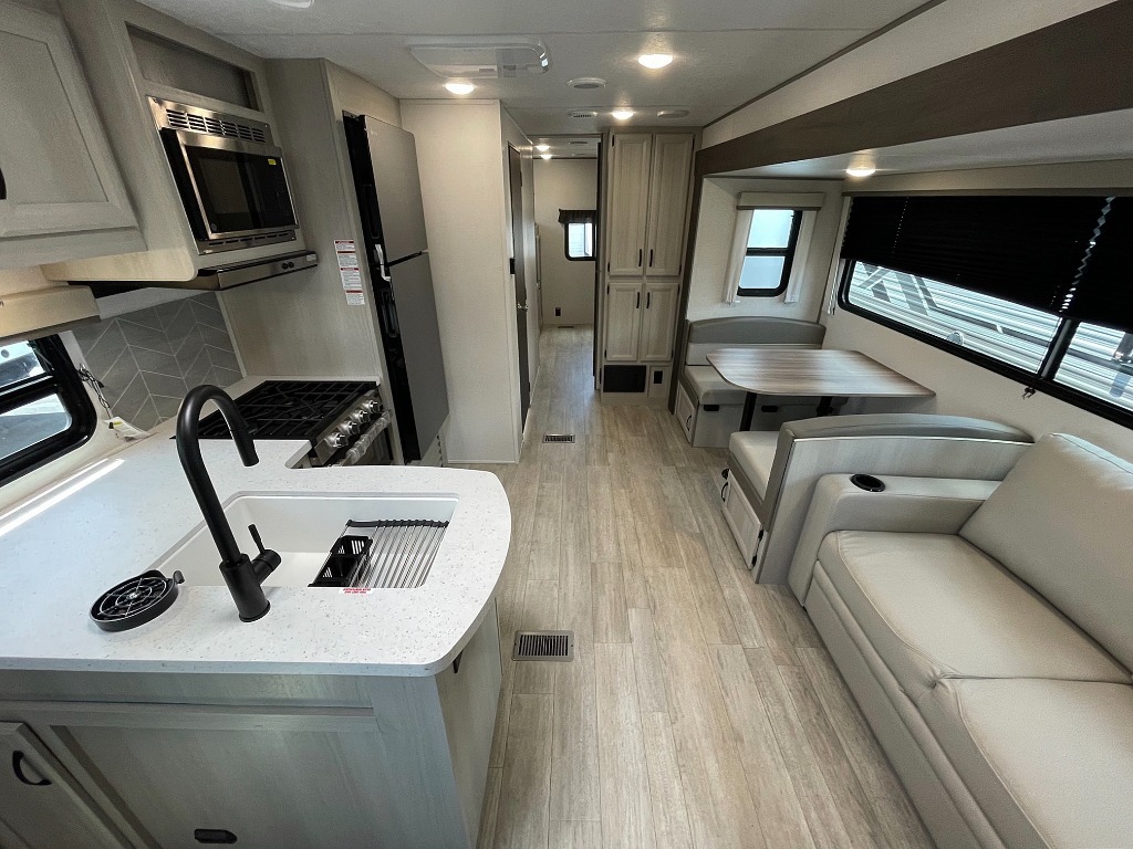 2027 Coachmen Rv Catalina Legacy Edition 343BHTS in huntsville AL