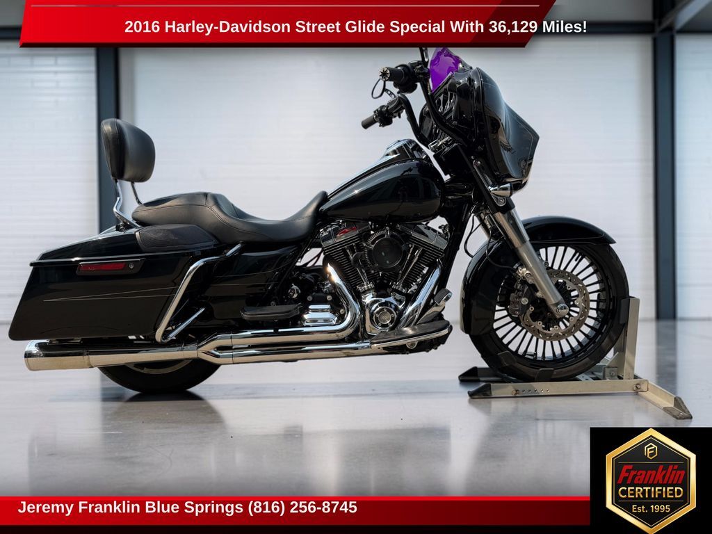 2016 Harley-Davidson Street Glide in Blue Springs, MO