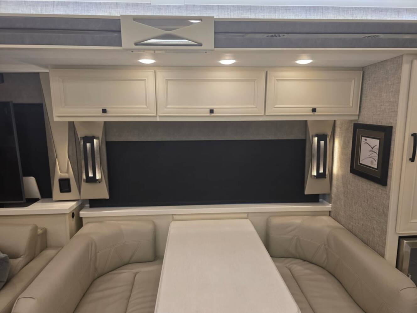 A photo of this 2024 Tiffin Allegro Bus 45 OPP