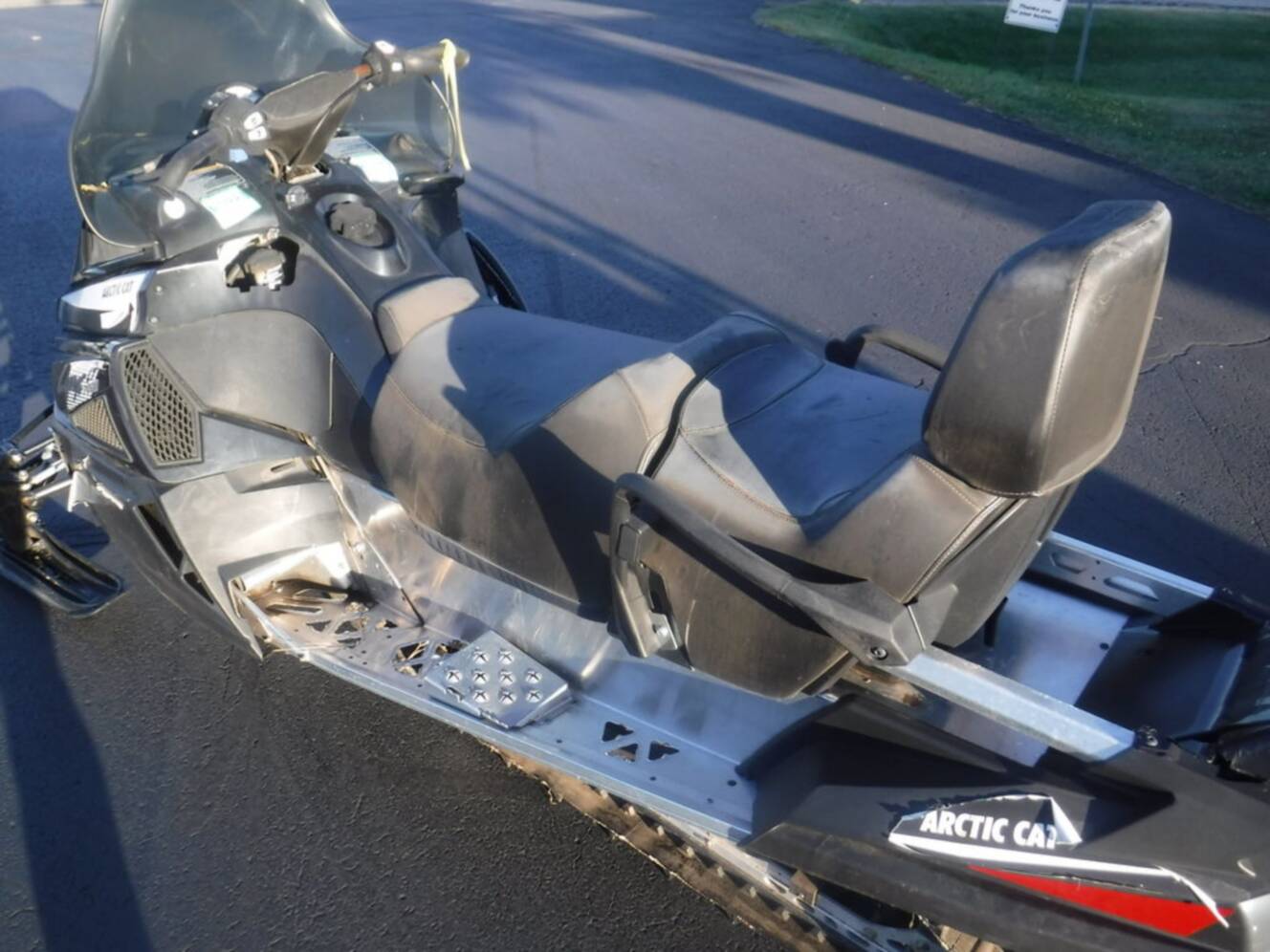 A photo of this 2017 Arctic Cat® LYNX 2000 LT ES
