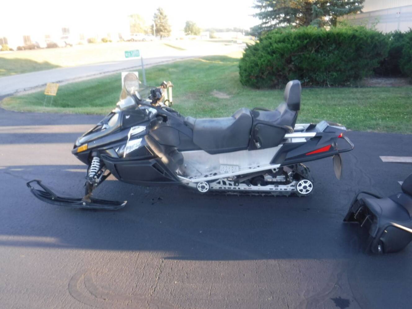 A photo of this 2017 Arctic Cat® LYNX 2000 LT ES
