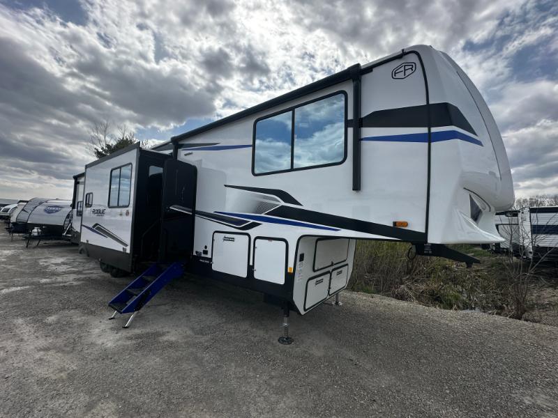 2026 Forest River Cherokee Rogue Armored 391T145 in suamico WI