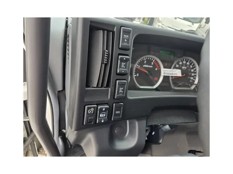 2025 ISUZU FVR