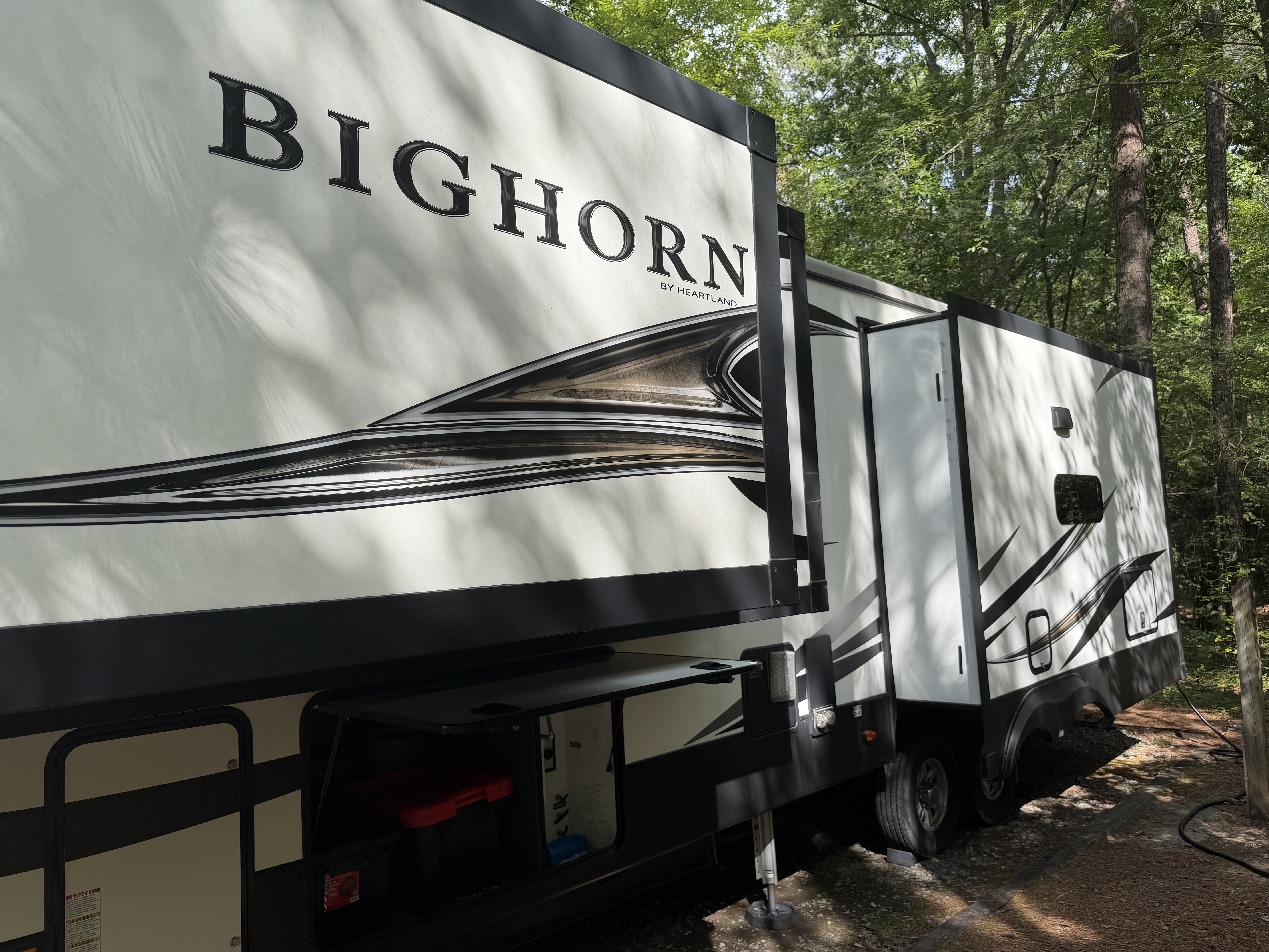 2021 Heartland BIGHORN 3375SS in apex NC