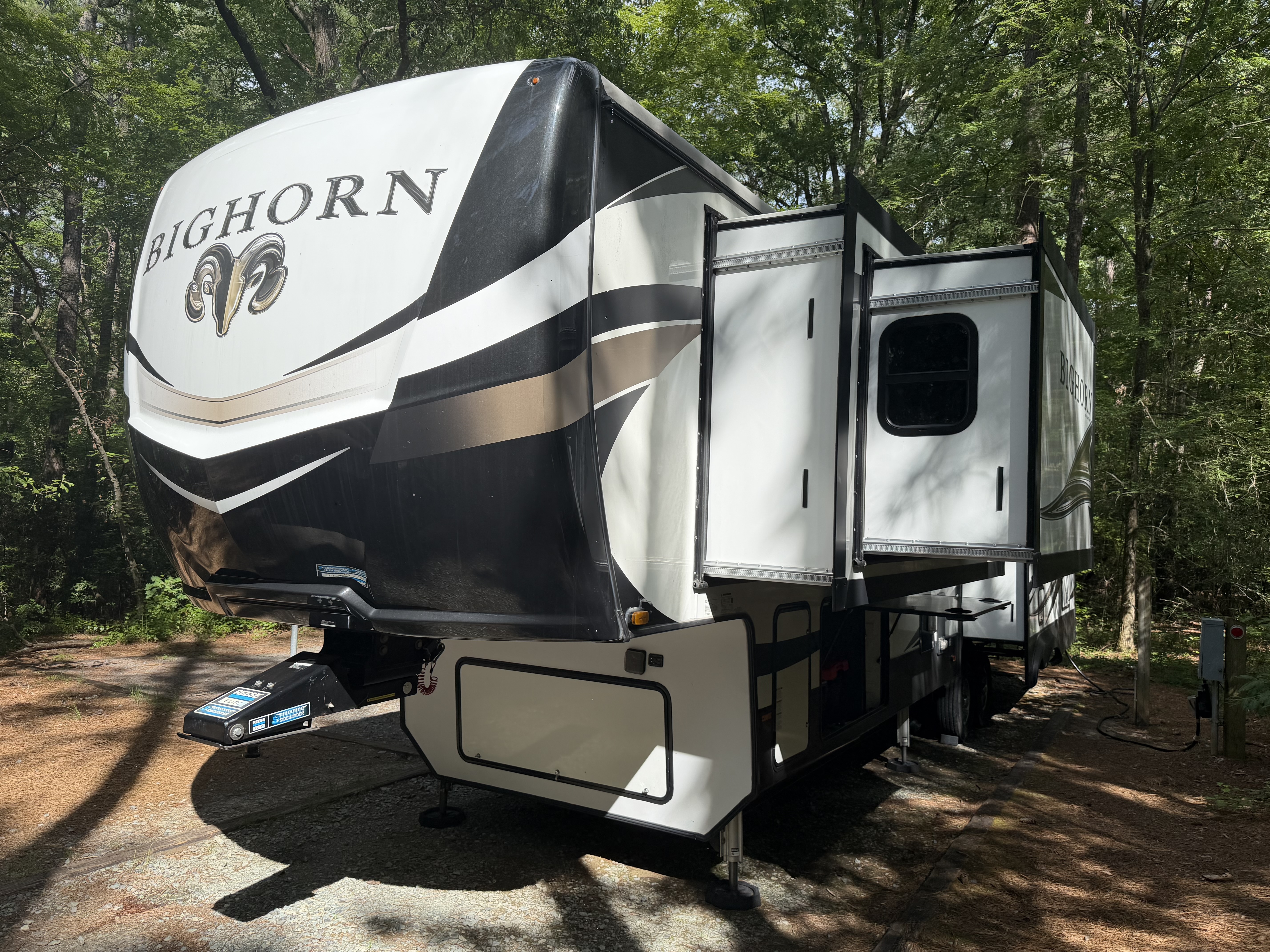 2021 Heartland BIGHORN 3375SS RV