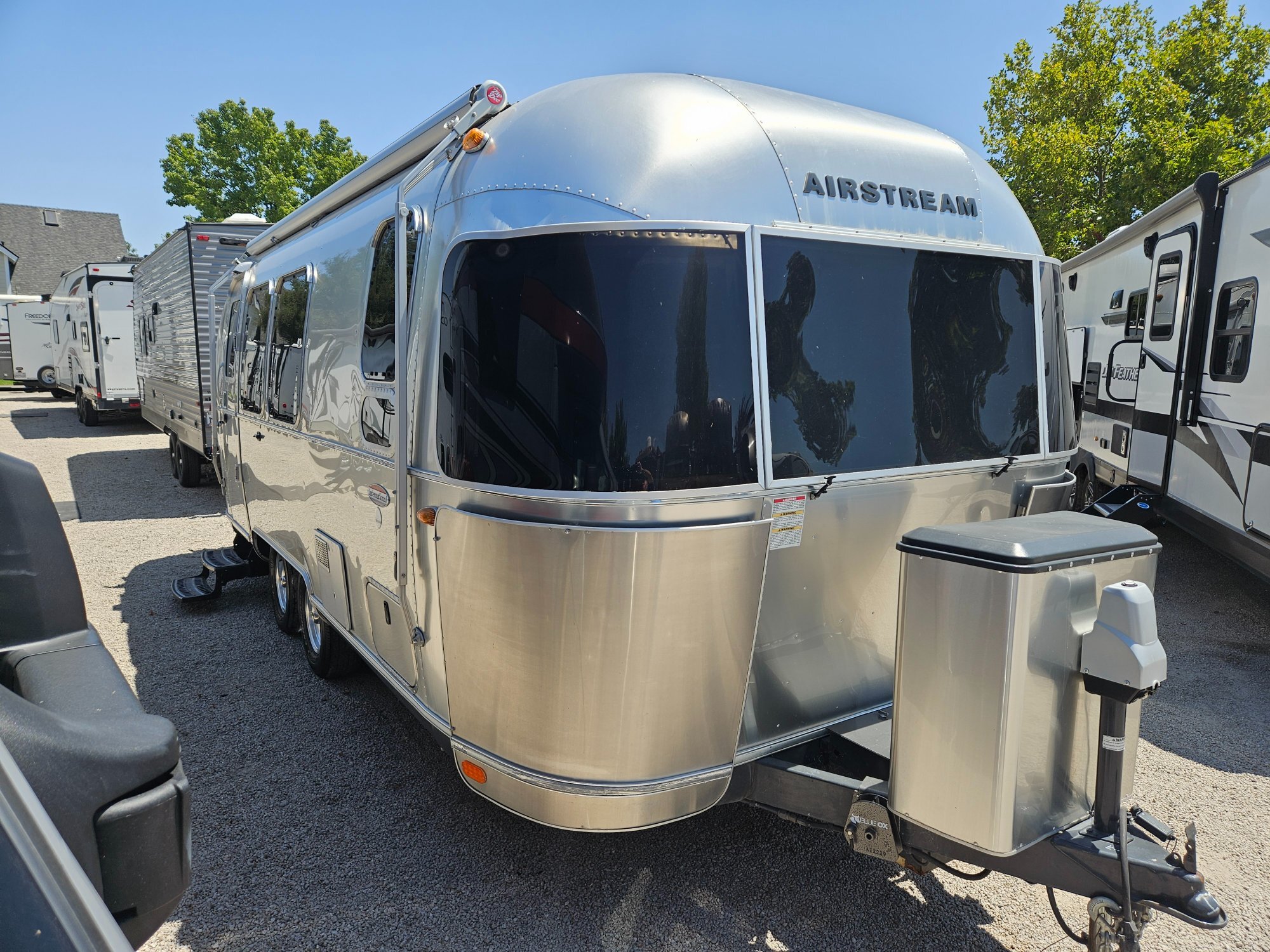 2016 Airstream International Serenity 23FB in paso robles CA