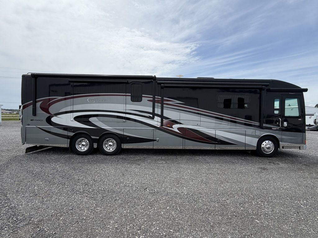 2015 Itasca Ellipse 42QD in scott city MO