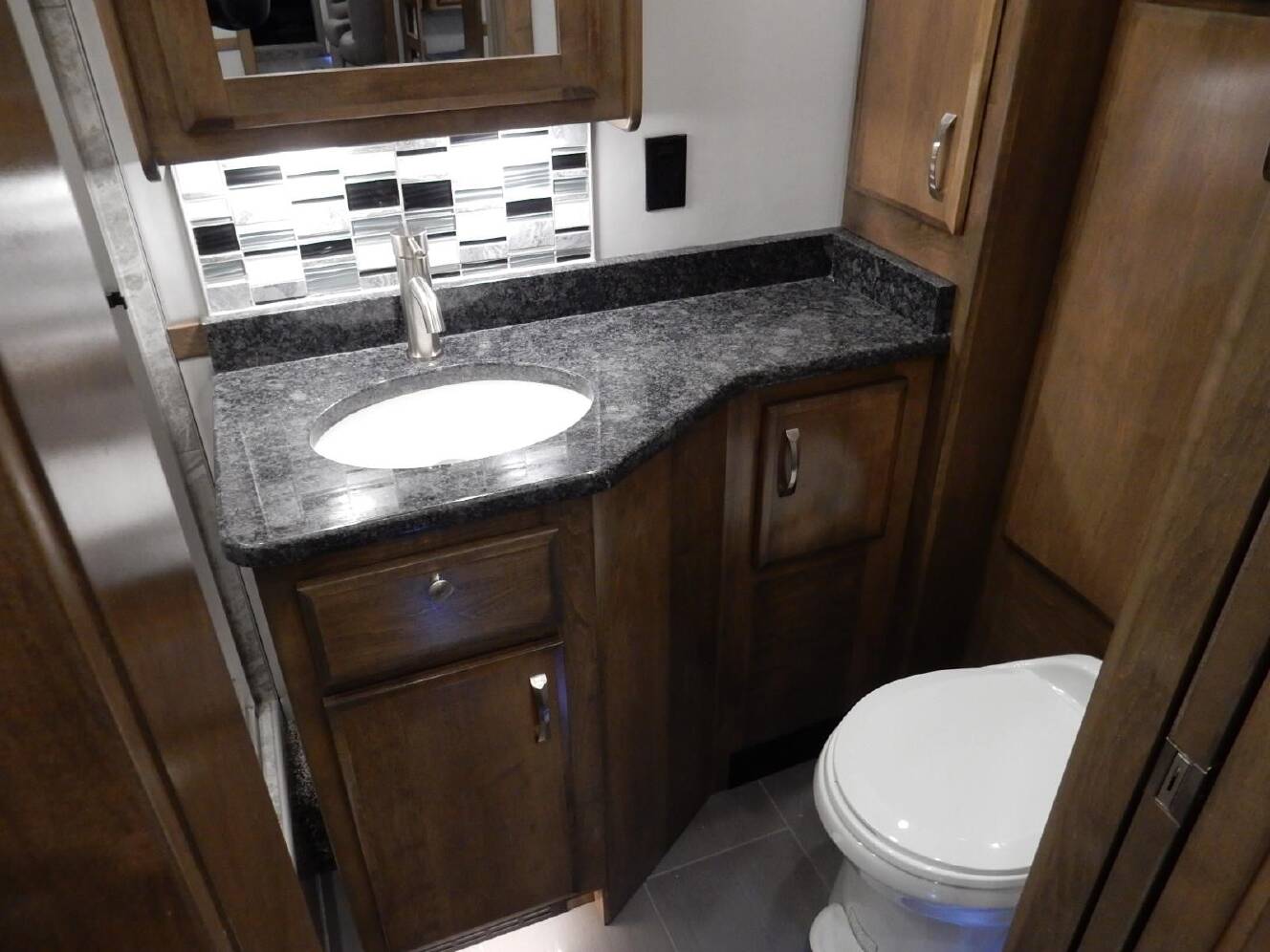 A photo of this 2027 Show Hauler SH1377T1-36