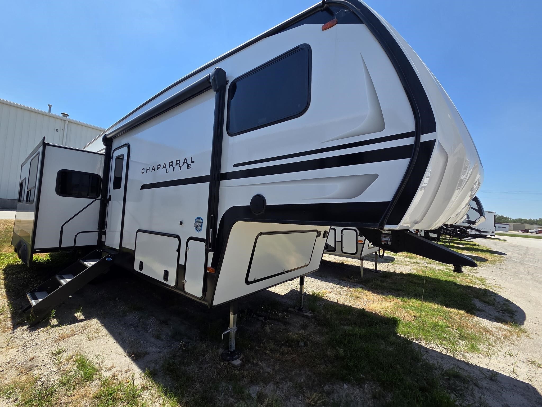 2026 Coachmen CHAPARRAL LITE 30RLS in norfolk NE