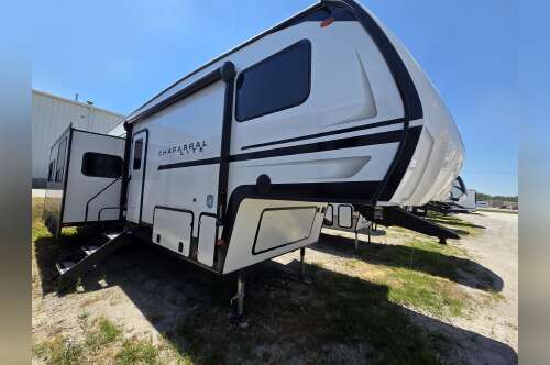 2026 Coachmen CHAPARRAL LITE 30RLS in norfolk NE