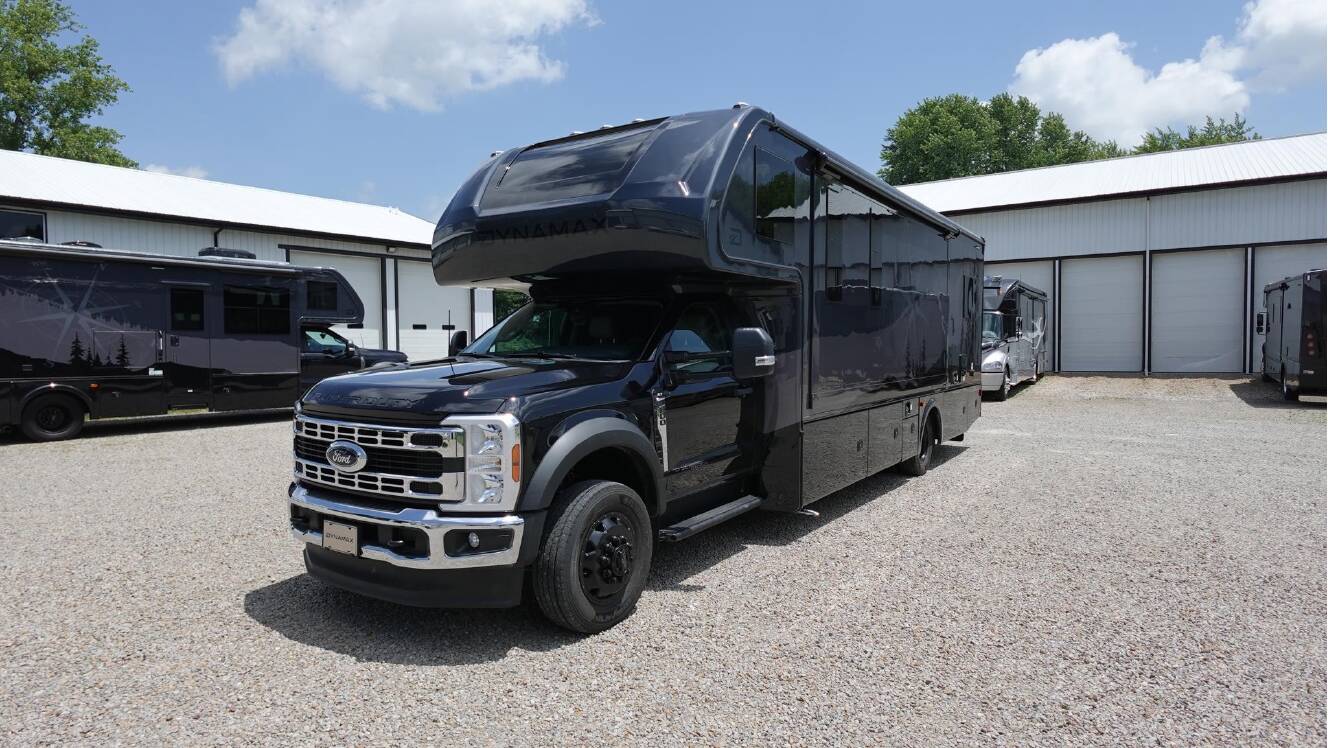 A photo of this 2027 Dynamax ISATA 6 31KS