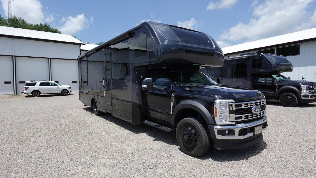 A photo of this 2027 Dynamax ISATA 6 31KS