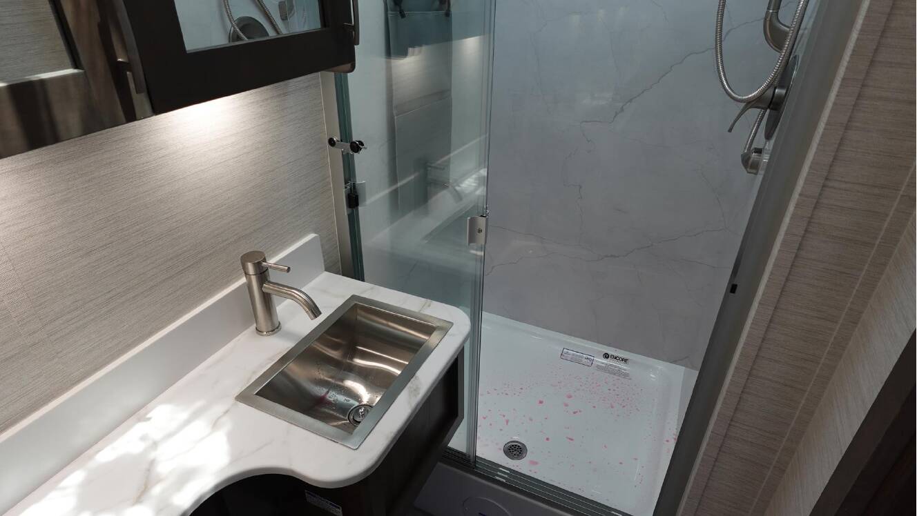 A photo of this 2027 Dynamax ISATA 6 31KS