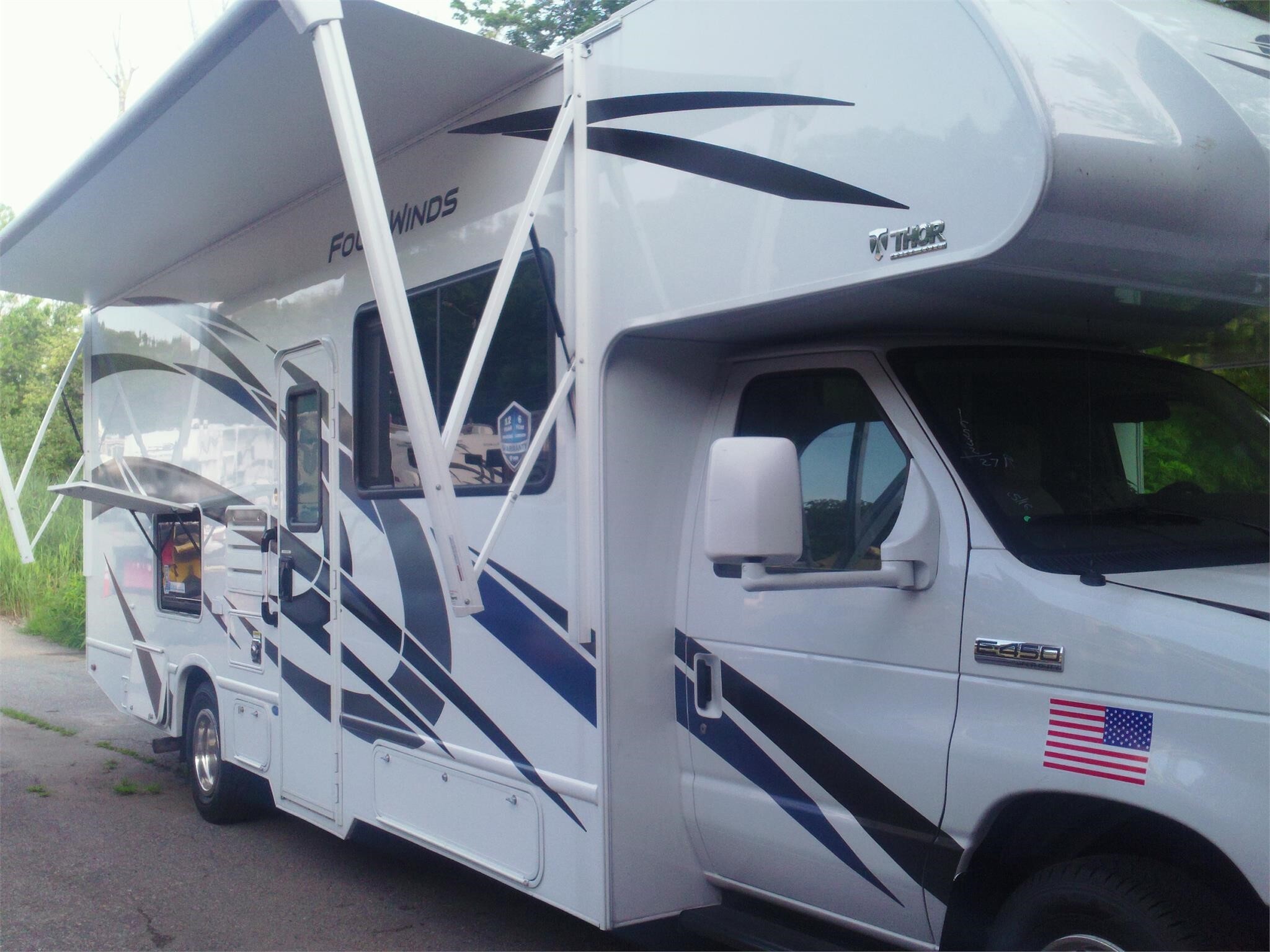2022 Thor Motor Coach FOUR WINDS 27R in boylston MA