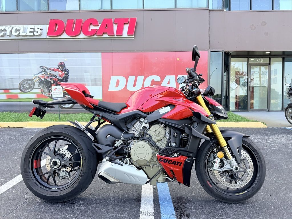 2024 Ducati Streetfighter V4 S Red V4 S in Pompano Beach, FL