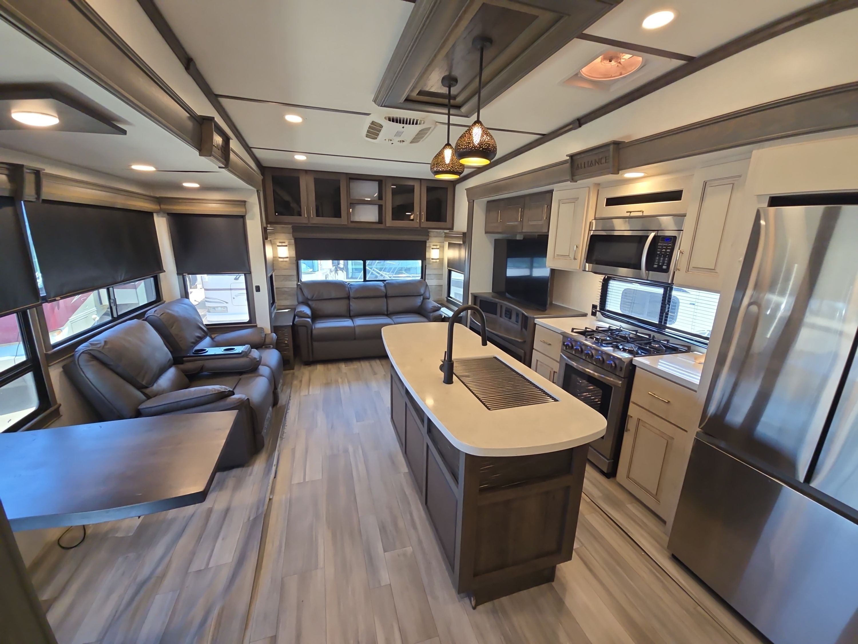 2022 Alliance PARADIGM 390MP in lubbock TX