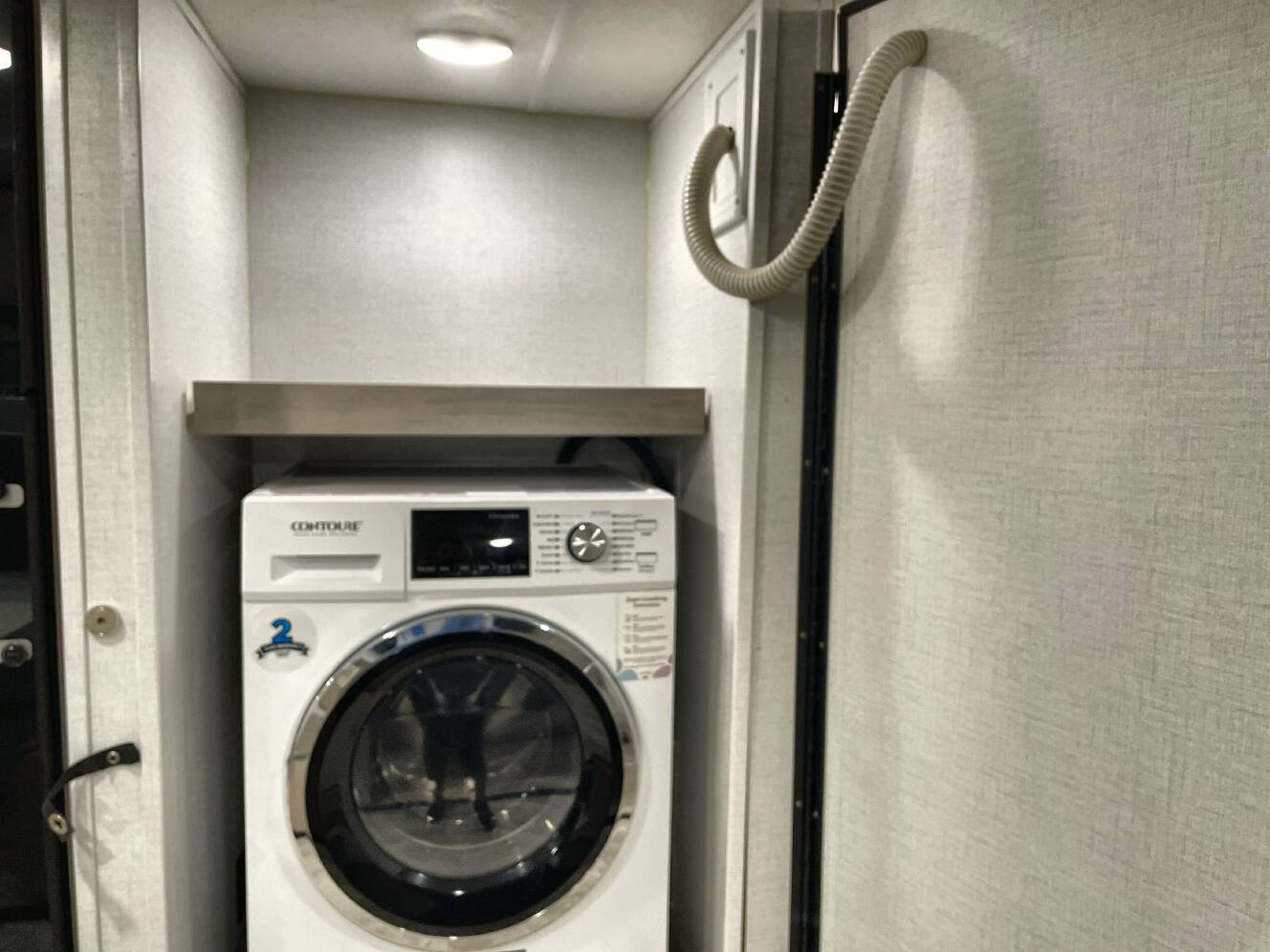 A photo of this 2025 Dutchmen KODIAK 332BHSL