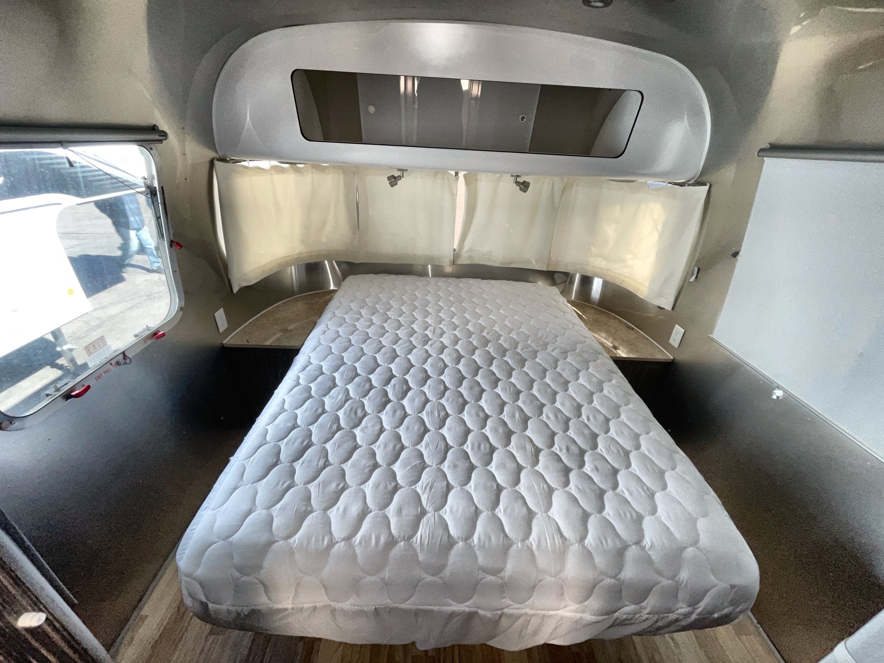 2014 Airstream INTERNATIONAL SIGNATURE 27 in fountain CO