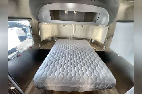 2014 Airstream INTERNATIONAL SIGNATURE 27 in fountain CO