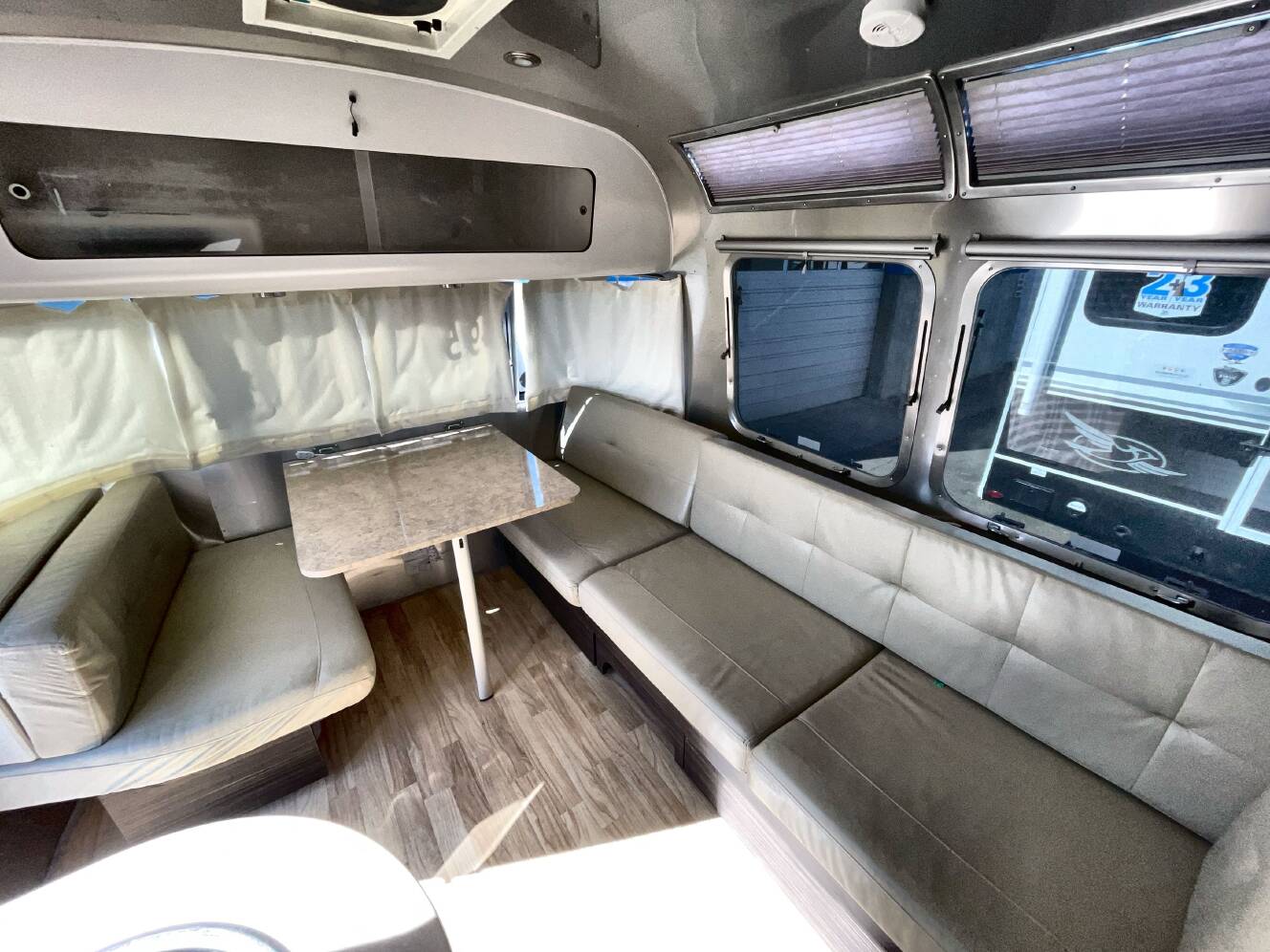 A photo of this 2014 Airstream INTERNATIONAL SIGNATURE 27