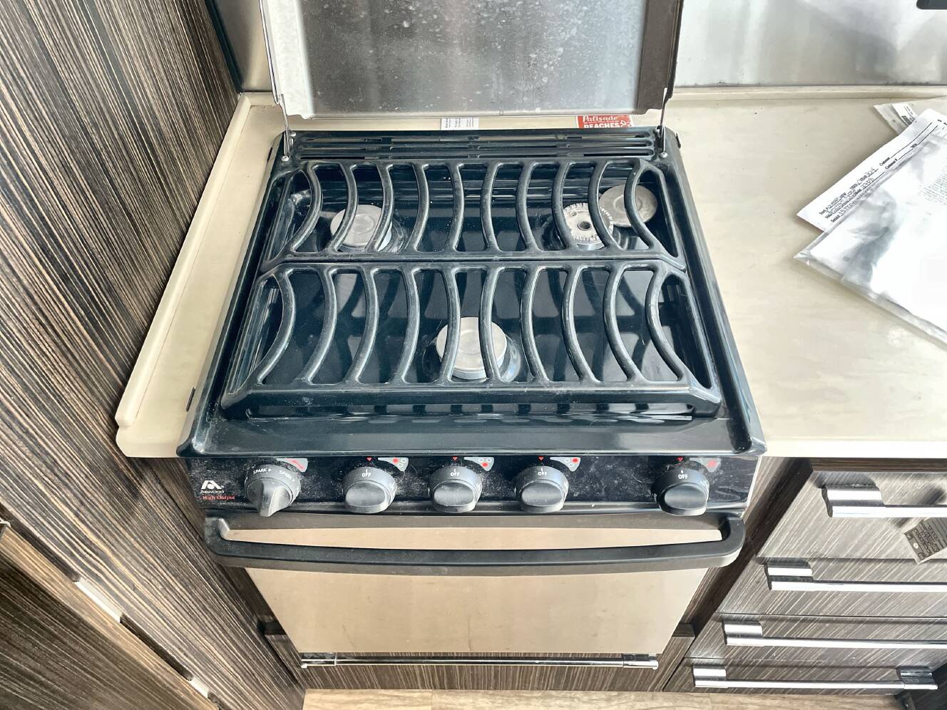 A photo of this 2014 Airstream INTERNATIONAL SIGNATURE 27