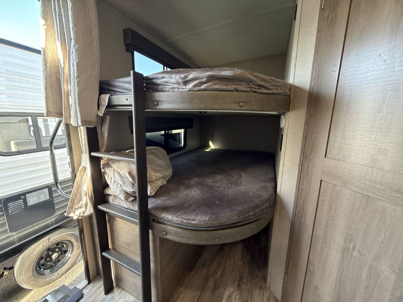 A photo of this 2023 Grand Design IMAGINE 2400BH