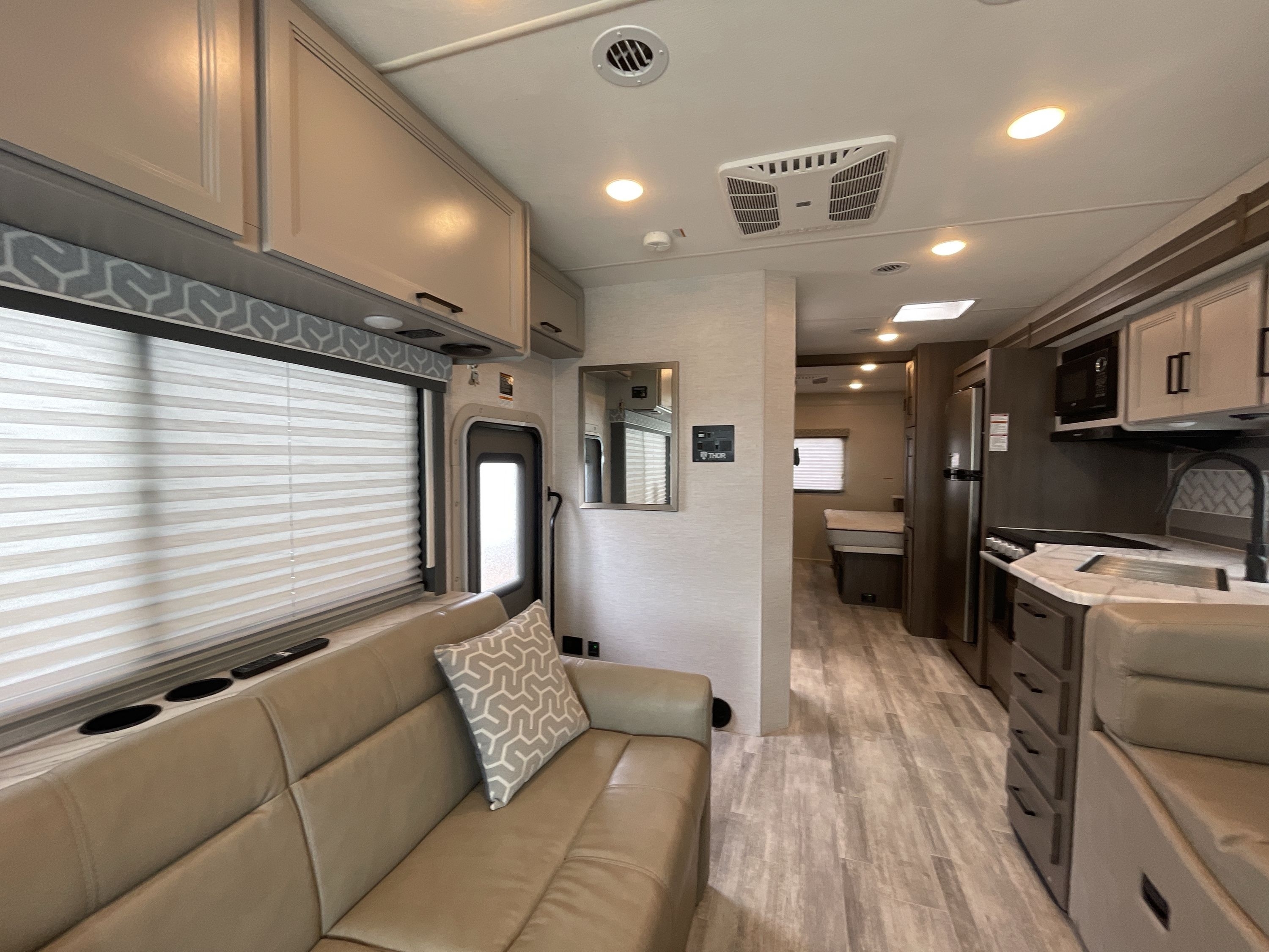 2024 Thor FREEDOM TRAVELER B30 in jackson MS