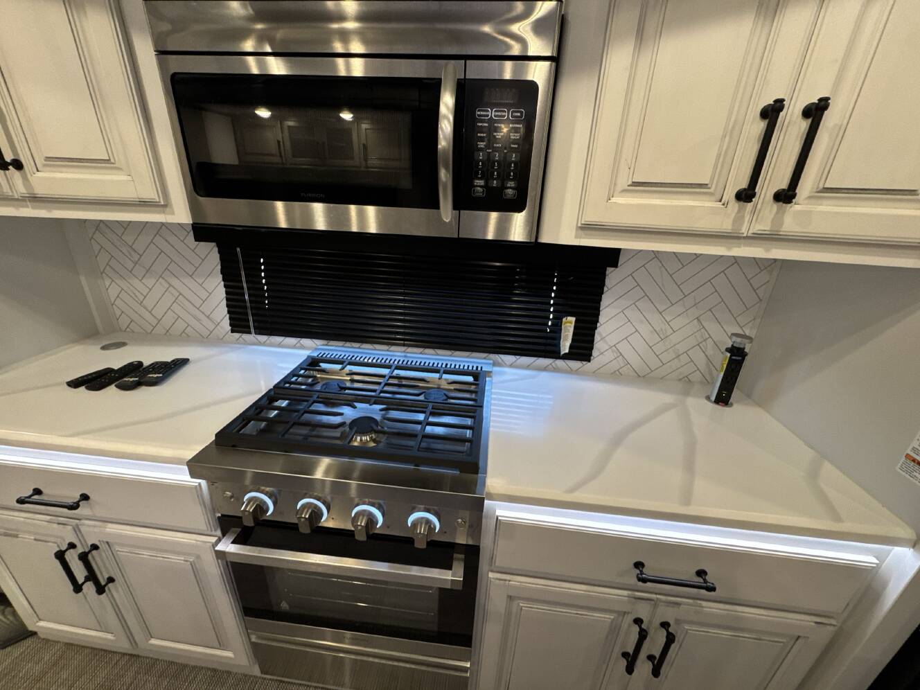 A photo of this 2023 Keystone MONTANA 3781RL