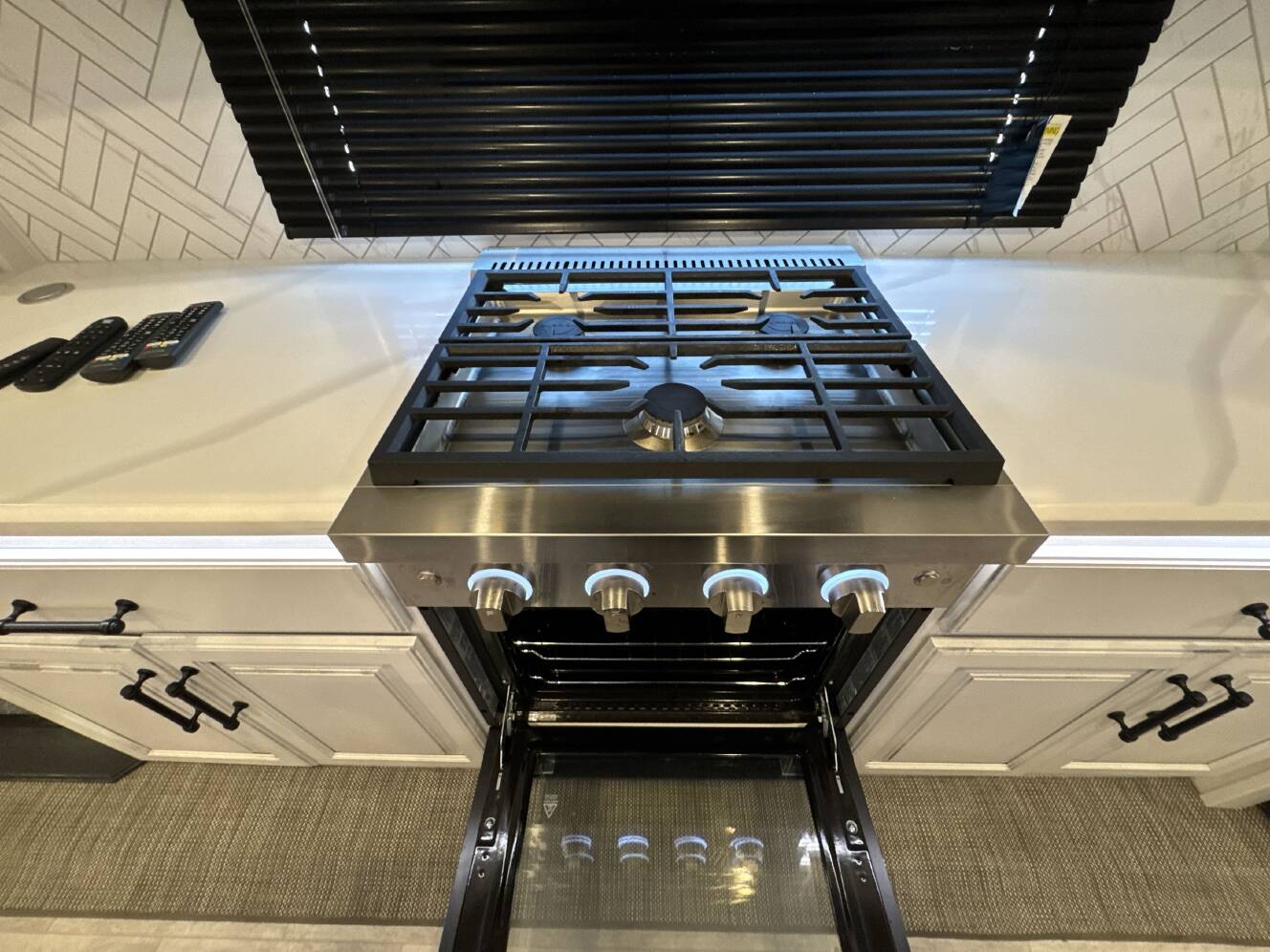 A photo of this 2023 Keystone MONTANA 3781RL