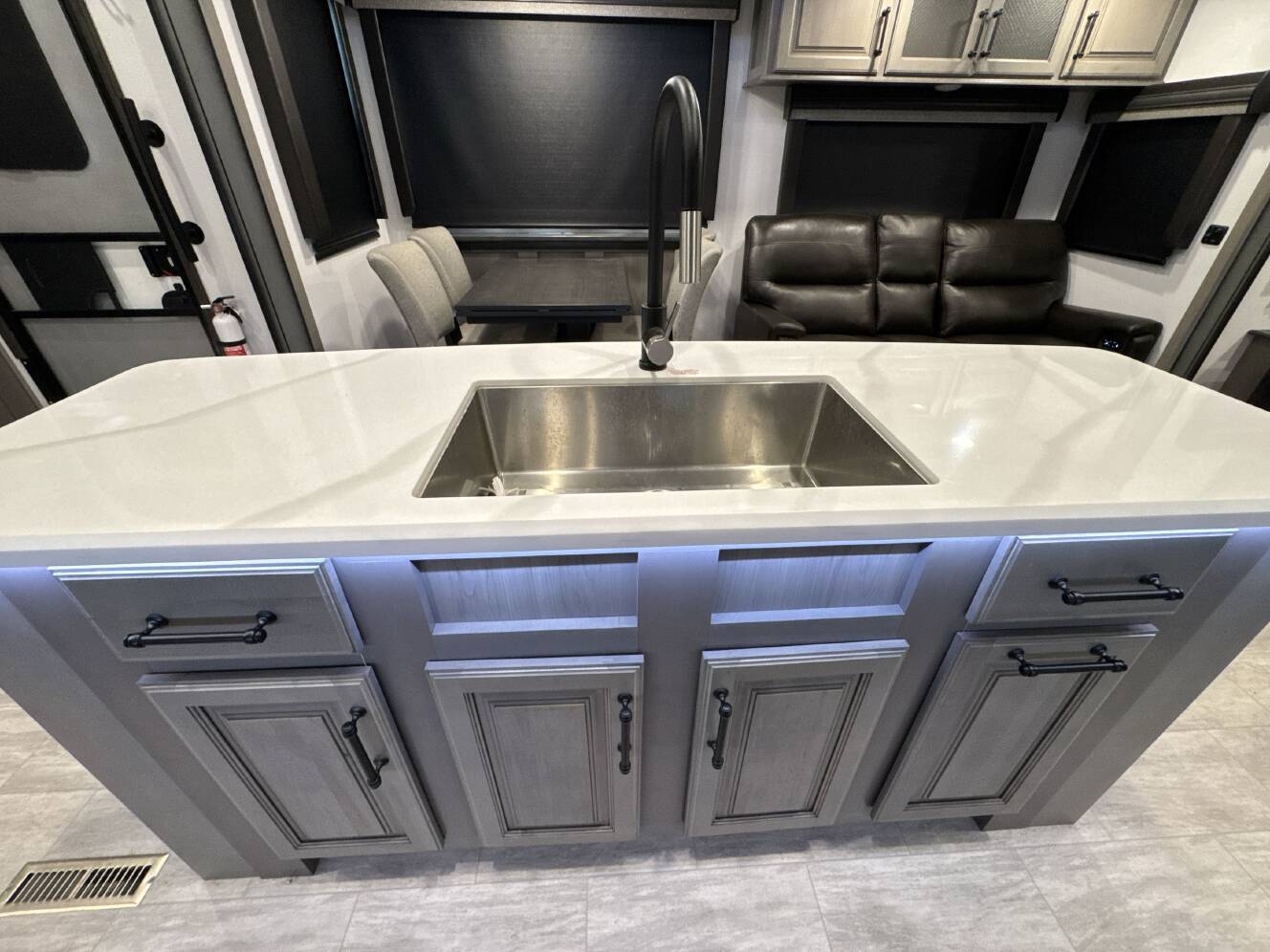 A photo of this 2023 Keystone MONTANA 3781RL
